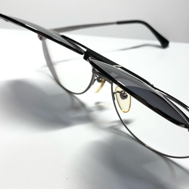 MAGNA FLIP 2WAY ���K�l �T���O���X �}�O�l�b�g �r���e�[�W �� �j���t�@�b�V������ 