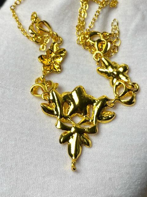 【美品】ゴールド フラワー ネックレス 花 華やか 金色 ゴージャス パーティー 鉄製上品 エレガント ネックレス 花柄 9.3g < 女性ファッション 【美品】ゴールド フラワー ネックレス 花 華やか 金色 ゴージャス パーティー 鉄製上品 エレガント ネックレス 花柄 9.3g < 女性ファッションの