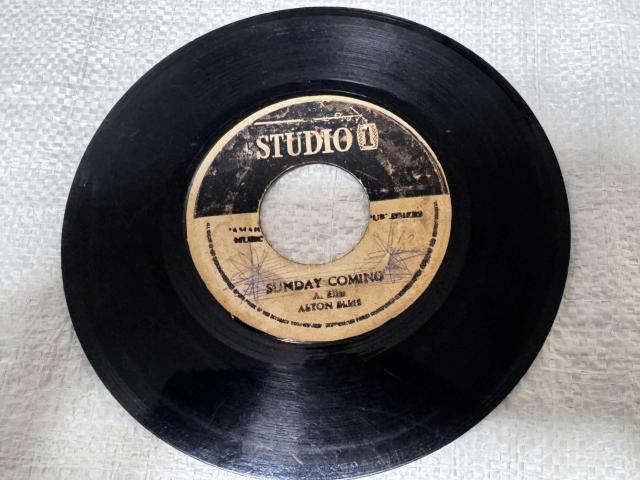 STUDIO 1 7�C���`�V���O���ՁuSUNDAY COMING / ANOTHER NIGHT�v���Q�G �X�J  �� CD/DVD/�r�f�I�� 