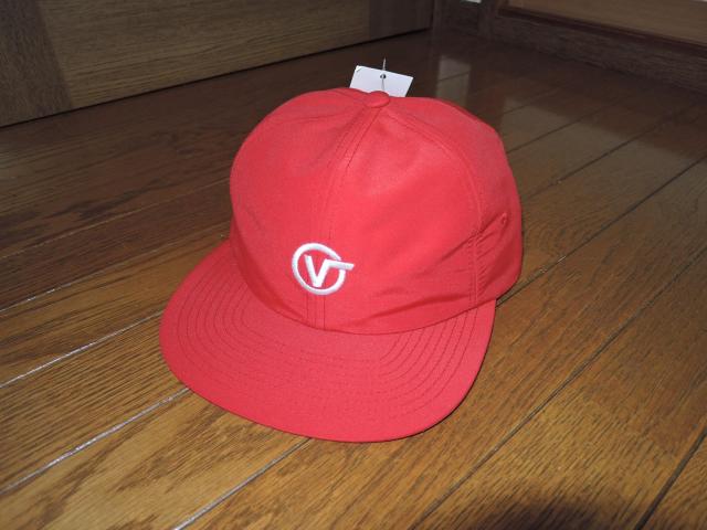 新品 VANS ヴァンズ キャップ 赤 帽子 無地 LOGO サークルVロゴ CIRCLE V JOCKEY CAP < ブランド 新品 VANS ヴァンズ キャップ 赤 帽子 無地 LOGO サークルVロゴ CIRCLE V JOCKEY CAP < ブランドの