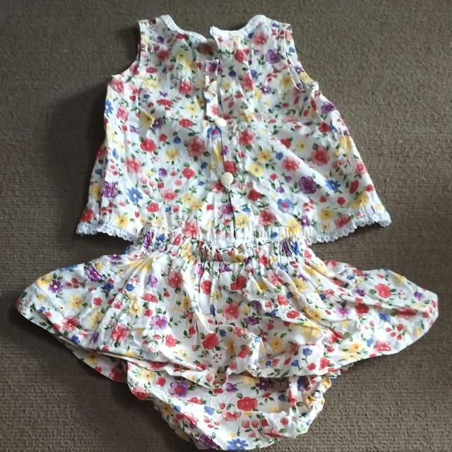 美品 ハンドメイド ノースリーブとブルマパンツ 花柄 < キッズ/ベビー  美品 ハンドメイド ノースリーブとブルマパンツ 花柄 < キッズ/ベビーの