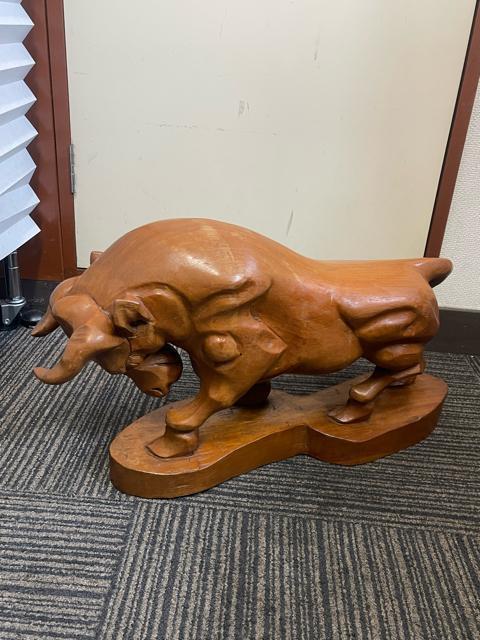 大型】木彫り 牛 置物 約53cm 6kg 天然木 オブジェ インテリア 縁起物 < インテリア/ライフ 大型】木彫り 牛 置物 約53cm 6kg 天然木 オブジェ インテリア 縁起物 < インテリア/ライフの