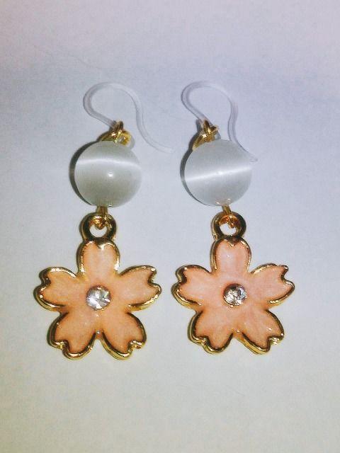 桜クリスタルダイヤ・クリスタルキャッツ・アイ樹脂フック☆ < 女性アクセサリー/時計  桜クリスタルダイヤ・クリスタルキャッツ・アイ樹脂フック☆ < 女性アクセサリー/時計の