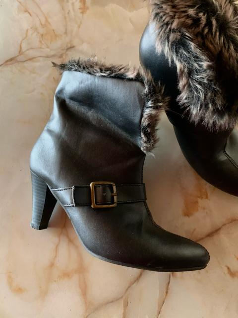 【サイズM】BLACK◆ファー付2WAYショートブーツ < 女性ファッション  【サイズM】BLACK◆ファー付2WAYショートブーツ < 女性ファッションの