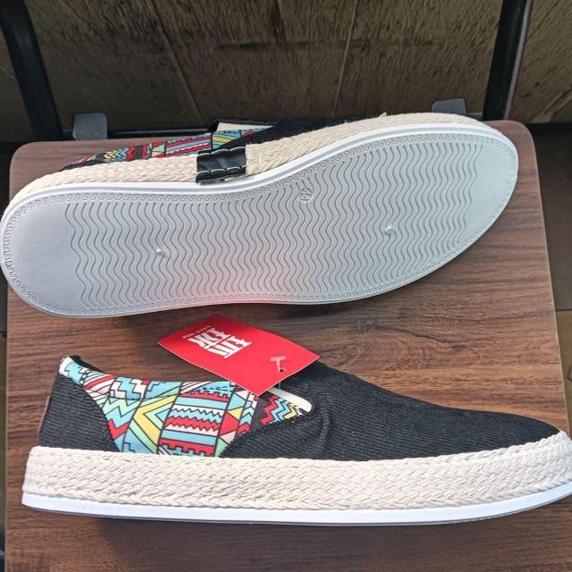 新品 27cm メンズ スリッポン ブラック シューズ 靴 44 おしゃれ < 男性ファッション  新品 27cm メンズ スリッポン ブラック シューズ 靴 44 おしゃれ < 男性ファッションの