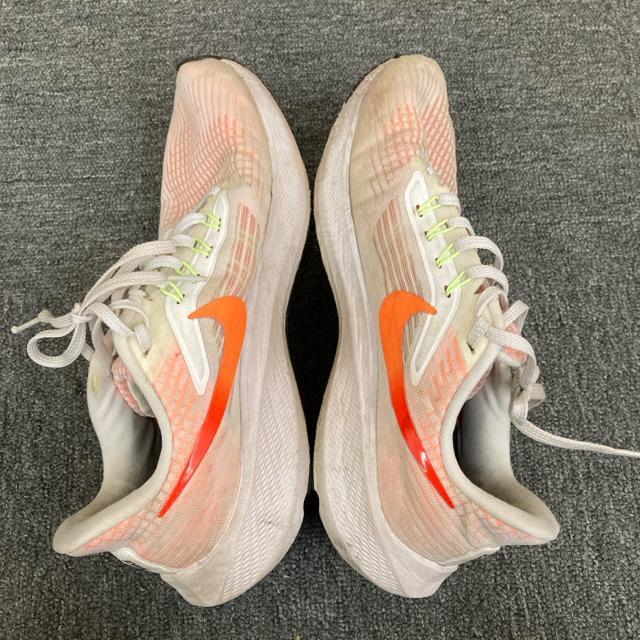 ���� NIKE �i�C�L �G�A�Y�[���y�K�T�X 39 25cm �� �u�����h�� 