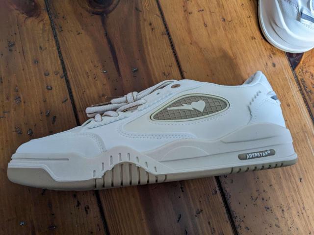 新品 26cm スニーカー ホワイト メンズ 高品質 靴 シューズ < 男性ファッション  新品 26cm スニーカー ホワイト メンズ 高品質 靴 シューズ < 男性ファッションの