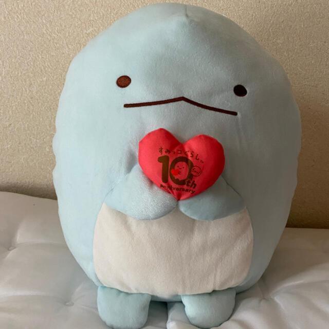 すみっコぐらし☆10th とかげぬいぐるみXLプレミアム < おもちゃ すみっコぐらし☆10th とかげぬいぐるみXLプレミアム < おもちゃの