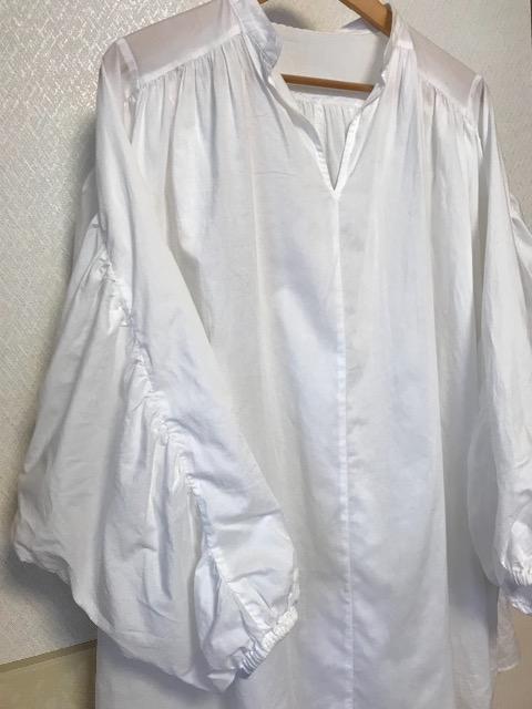 KBF+アーバンリサーチ ふんわりブラウス 白 < ブランド  KBF+アーバンリサーチ ふんわりブラウス 白 < ブランドの