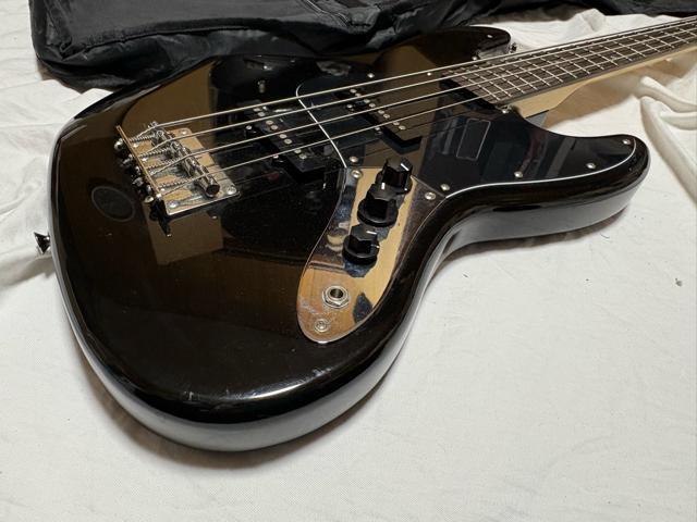 Legend エレキベース JB タイプ ソフトケース付き良品1916-01-1 < ホビー Legend エレキベース JB タイプ ソフトケース付き良品1916-01-1 < ホビーの