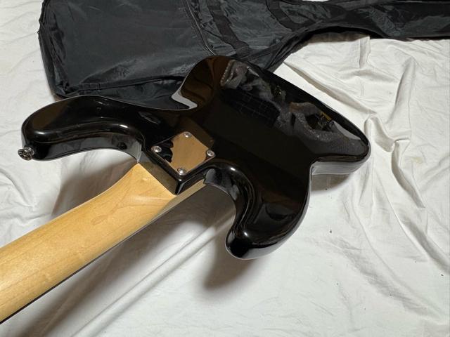 Legend エレキベース JB タイプ ソフトケース付き良品1916-01-1 < ホビー Legend エレキベース JB タイプ ソフトケース付き良品1916-01-1 < ホビーの