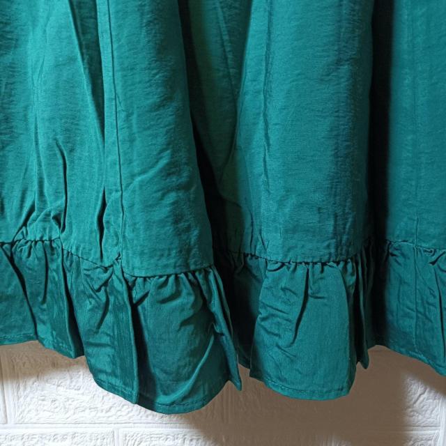 AMERICAN HOLIC★新品★裾フリル付フレアスカート < 女性ファッション AMERICAN HOLIC★新品★裾フリル付フレアスカート < 女性ファッションの