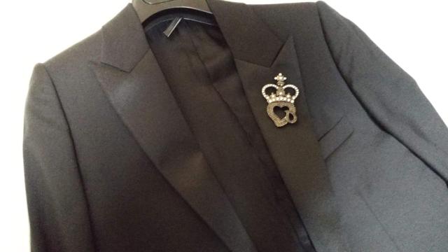 即決 正規 絶版 ナンバーナイン 王冠ハート涙ブローチ ラージ7×4.5cm シャイニーブラック クラウン ジャケット○コートにも < ブランド  即決 正規 絶版 ナンバーナイン 王冠ハート涙ブローチ ラージ7×4.5cm シャイニーブラック クラウン ジャケット○コートにも < ブランドの