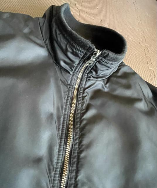 UNIQLO ユニクロ MA-1ブルゾン ブラック L サイズ 男女兼用 ハーフ丈 フライトジャケット 旧タグ 2000年 < ブランド  UNIQLO ユニクロ MA-1ブルゾン ブラック L サイズ 男女兼用 ハーフ丈 フライトジャケット 旧タグ 2000年 < ブランドの