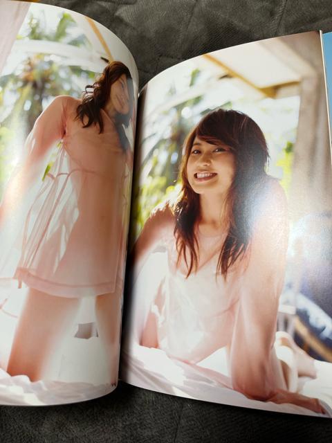タンス整理品 送料込み 書籍 長崎真友子さん写真集 < 本/雑誌  タンス整理品 送料込み 書籍 長崎真友子さん写真集 < 本/雑誌の