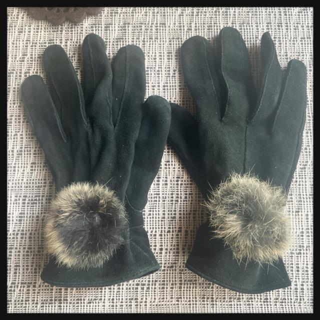 上品♪本革 ラビットファー ポンポン付き スエード レザーグローブ 革手袋 レディース < 女性ファッション  上品♪本革 ラビットファー ポンポン付き スエード レザーグローブ 革手袋 レディース < 女性ファッションの