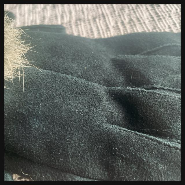 上品♪本革 ラビットファー ポンポン付き スエード レザーグローブ 革手袋 レディース < 女性ファッション  上品♪本革 ラビットファー ポンポン付き スエード レザーグローブ 革手袋 レディース < 女性ファッションの