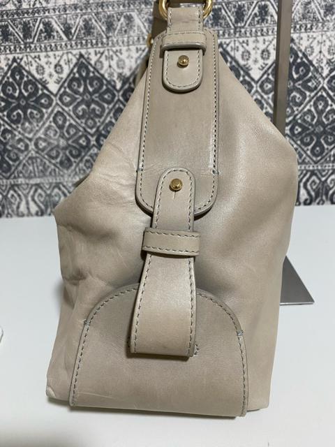 【中古品】 GIORGIO ARMANI レザー ワンショルダーバッグ グレー < ブランド  【中古品】 GIORGIO ARMANI レザー ワンショルダーバッグ グレー < ブランドの