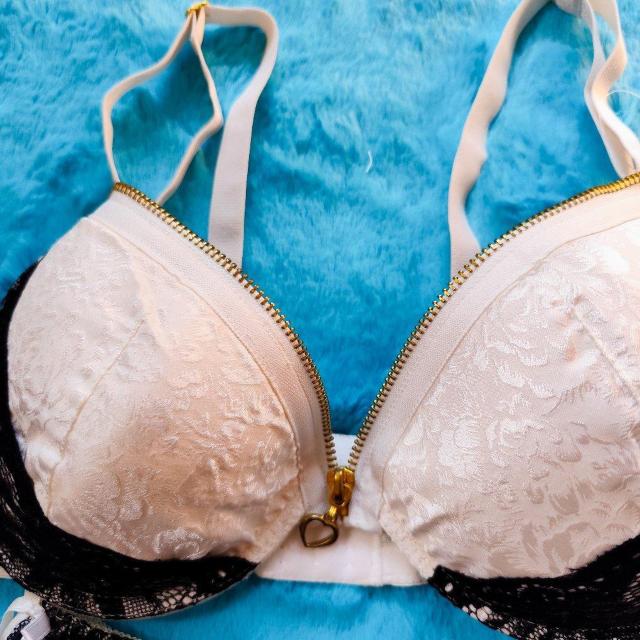 ブラックレースがエロcute。。。F80×L。。ジャガード柄ブラジャー&ショーツセット。。大きいサイズグラマー。。 < 女性ファッション  ブラックレースがエロcute。。。F80×L。。ジャガード柄ブラジャー&ショーツセット。。大きいサイズグラマー。。 < 女性ファッションの