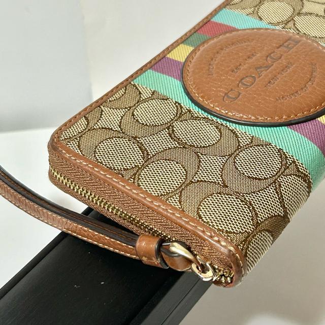 COACH �R�[�` �f���v�V�[ ���E���h�t�@�X�i�[�����z CC890 �L�����o�X �X�g���C�v ���U�[ �x�[�W�� �u���E�� �� �u�����h�� 
