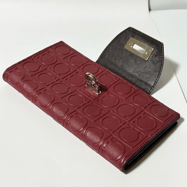 Salvatore Ferragamo �t�F���K�� �K���`�[�j ���U�[ ��܂� �����z �E�H���b�g �u���E�� ���b�h �� �u�����h�� 