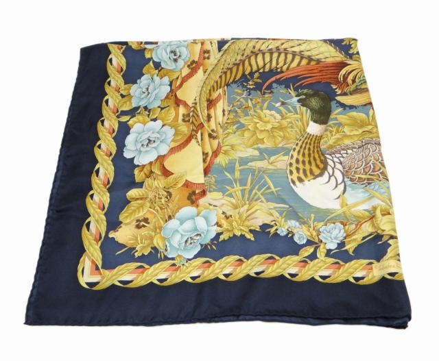 SalvatoreFerragamo tFK  ԕ VNXJ[t lCr[n}`J[USEDyz   uh 