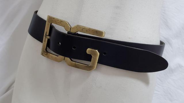 正規レア ドルチェ&ガッバーナ DG ロゴループバックル レザーベルト 黒革 85 最大級サイズ金具 エクストララージL アイコン < ブランド  正規レア ドルチェ&ガッバーナ DG ロゴループバックル レザーベルト 黒革 85 最大級サイズ金具 エクストララージL アイコン < ブランドの