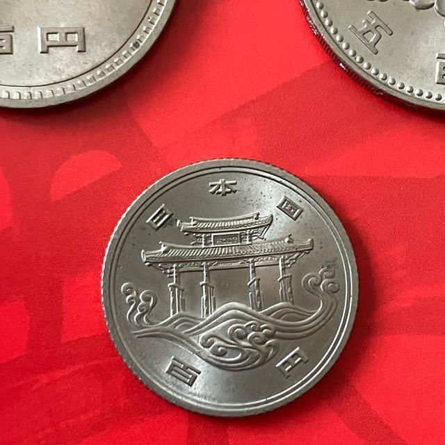ポイント消化 記念硬貨 EXPO3点セット '70 '75OKINAWA '85TSUKUBA < ホビー ポイント消化 記念硬貨 EXPO3点セット '70 '75OKINAWA '85TSUKUBA < ホビーの