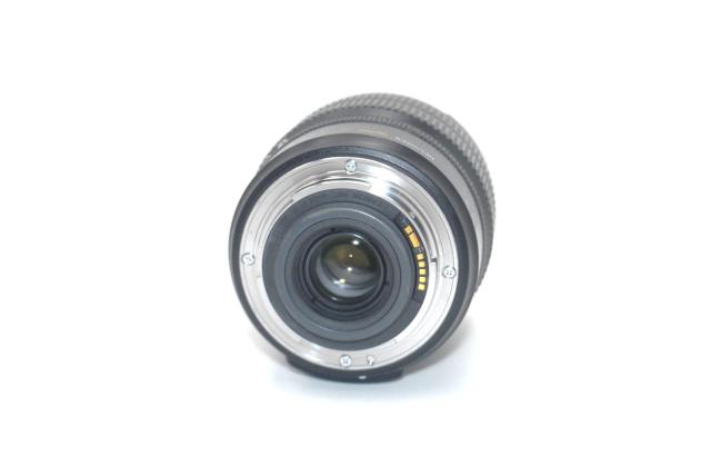 Canon EF-S 15-85mm F3.5-5.6 IS USM  Ɠd/AV 