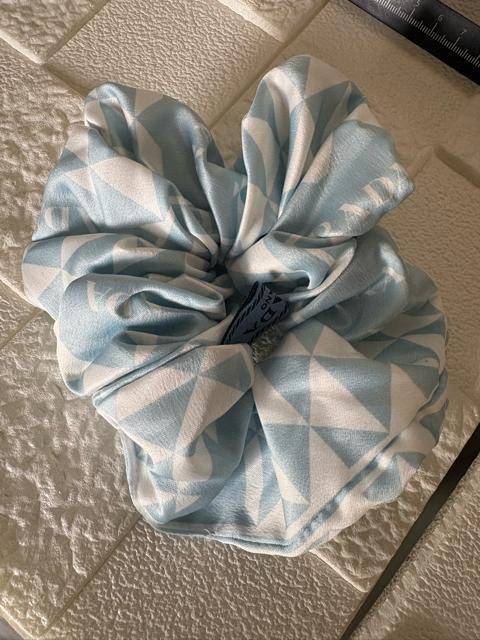 BIGシュシュ ブルー/ホワイト < 女性アクセサリー/時計 BIGシュシュ ブルー/ホワイト < 女性アクセサリー/時計の