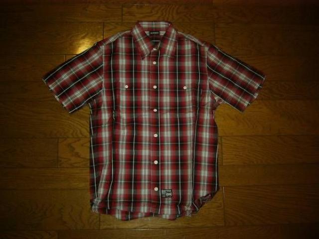 新品G1950背ロゴチェックシャツS赤系ギャラリーGallery < 男性ファッション 新品G1950背ロゴチェックシャツS赤系ギャラリーGallery < 男性ファッションの
