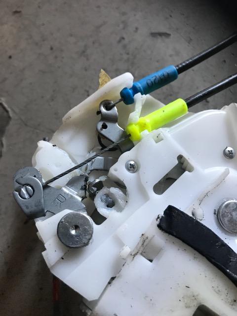 L175Sムーヴカスタム ドアロックアクチュエター一式運転席側 < 自動車/バイク L175Sムーヴカスタム ドアロックアクチュエター一式運転席側 < 自動車/バイク