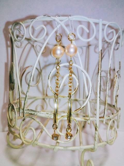 ツイストシンクリスタルジルコニアシルキーパール樹脂ピアス☆ < 女性アクセサリー/時計  ツイストシンクリスタルジルコニアシルキーパール樹脂ピアス☆  < 女性アクセサリー/時計の