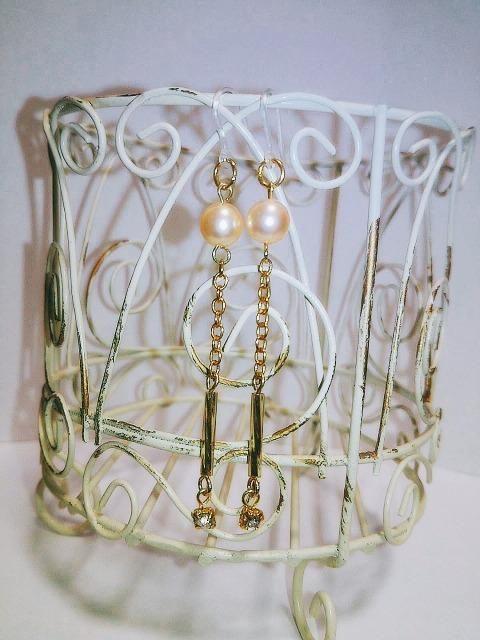 ツイストシンクリスタルジルコニアシルキーパール樹脂ピアス☆ < 女性アクセサリー/時計  ツイストシンクリスタルジルコニアシルキーパール樹脂ピアス☆ < 女性アクセサリー/時計の