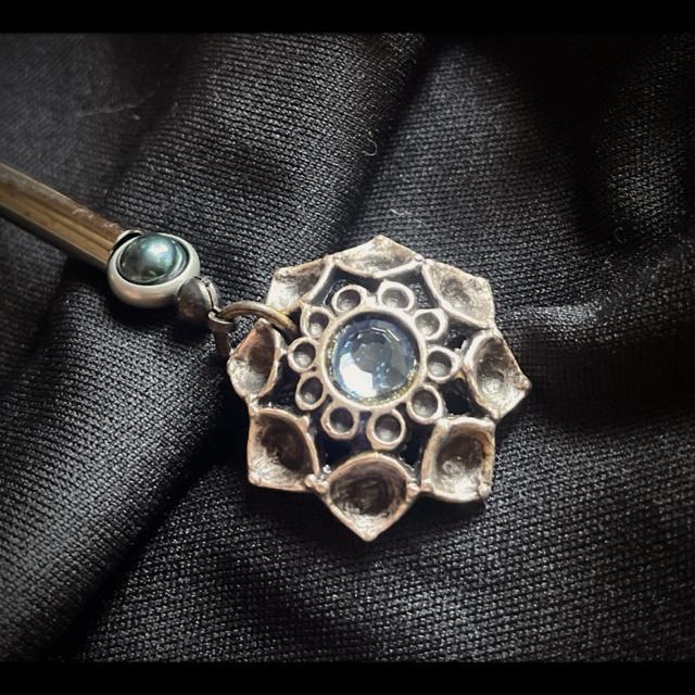 ラ ドログリー フランス素材ハンドメイド☆ゴージャス♪フレンチビーズ ロザリオ風 ロングネックレス モード モダン < 女性アクセサリー/時計  ラ ドログリー フランス素材ハンドメイド☆ゴージャス♪フレンチビーズ ロザリオ風 ロングネックレス モード モダン < 女性アクセサリー/時計の