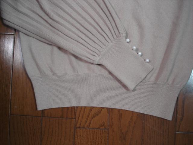 ★クイーンズコート ウール混の袖プリーツデザインニット★着用1・2度!超激安! < ブランド ★クイーンズコート ウール混の袖プリーツデザインニット★着用1・2度!超激安! < ブランドの