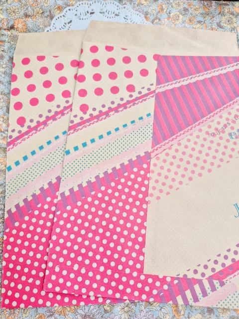 お裾分け☆コラージュ柄ペーパーバック2枚☆ < インテリア/ライフ お裾分け☆コラージュ柄ペーパーバック2枚☆ < インテリア/ライフの