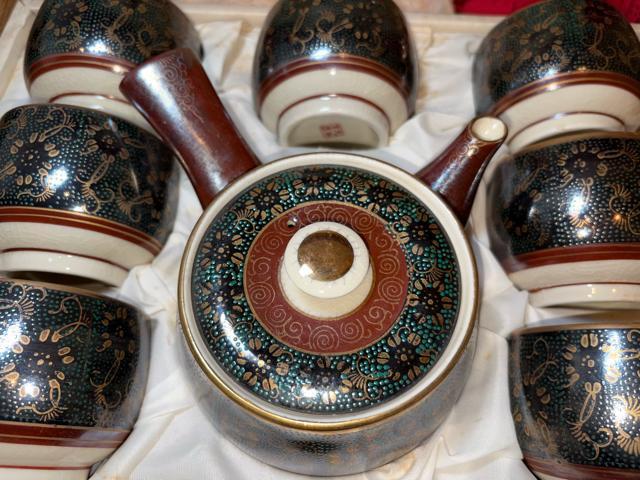 【未使用】丸谷焼 急須 湯呑み 10点 茶器セット 和食器 陶器 工芸品 青粒 十客茶器 花柄 箱付き < グルメ/ドリンク 【未使用】丸谷焼 急須 湯呑み 10点 茶器セット 和食器 陶器 工芸品 青粒 十客茶器 花柄 箱付き < グルメ/ドリンクの