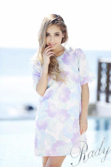 Rady☆アイリスフラワーハーフスリーブワンピ☆ブルー☆新品タグ付き < ブランド Rady☆アイリスフラワーハーフスリーブワンピ☆ブルー☆新品タグ付き < ブランドの