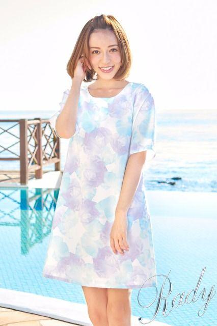 Rady☆アイリスフラワーハーフスリーブワンピ☆ブルー☆新品タグ付き < ブランド Rady☆アイリスフラワーハーフスリーブワンピ☆ブルー☆新品タグ付き < ブランドの