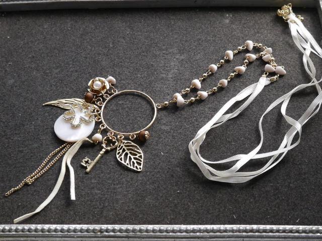 新品ゴスロリ姫ロマ系アンティーク調花シェルネックレス < 女性アクセサリー/時計  新品ゴスロリ姫ロマ系アンティーク調花シェルネックレス < 女性アクセサリー/時計の