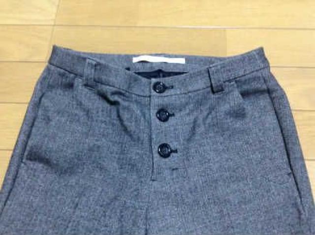 BLACK BY MOUSSY(ブラックバイマウジー)9分丈パンツ美品 < ブランド BLACK BY MOUSSY(ブラックバイマウジー)9分丈パンツ美品 < ブランドの