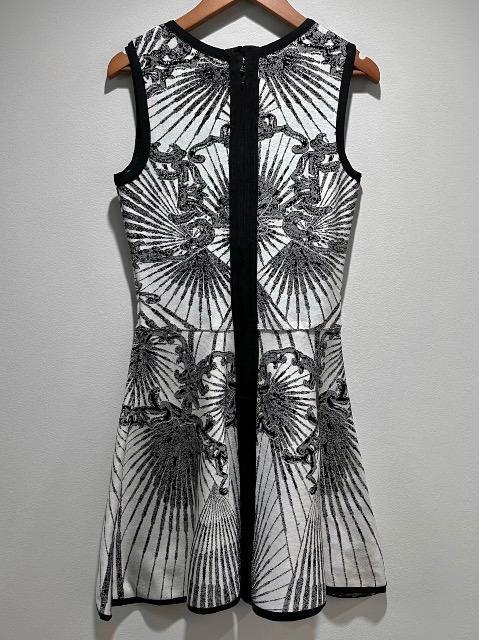 【ANELA TOKYO 】バンテージドレス < 女性ファッション  【ANELA TOKYO 】バンテージドレス < 女性ファッションの