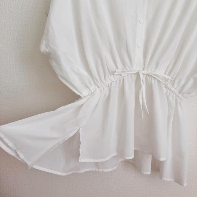 ◆AZUL by moussy/アズール◆フロントペプラムブラウス★ホワイトM*秋コーデ♪ < ブランド ◆AZUL by moussy/アズール◆フロントペプラムブラウス★ホワイトM*秋コーデ♪ < ブランドの