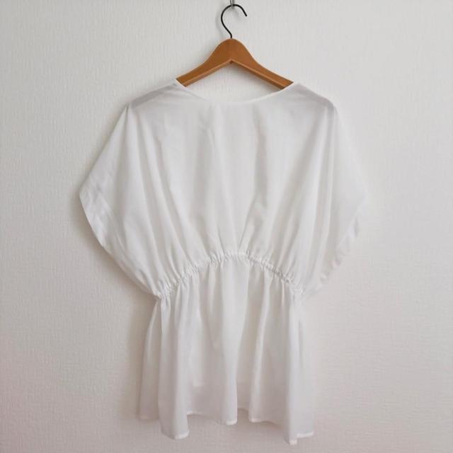 ◆AZUL by moussy/アズール◆フロントペプラムブラウス★ホワイトM*秋コーデ♪ < ブランド ◆AZUL by moussy/アズール◆フロントペプラムブラウス★ホワイトM*秋コーデ♪ < ブランドの