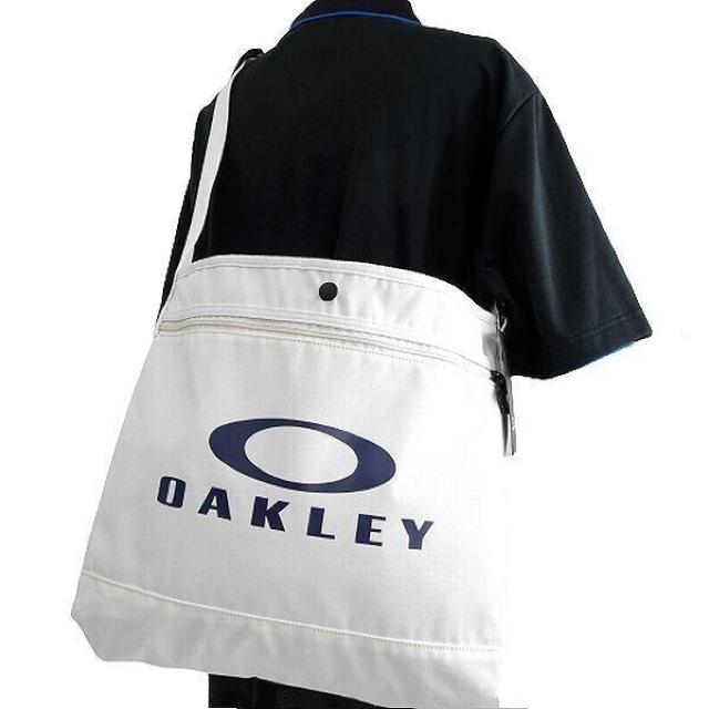 AOAKLEY オークリー ロゴ入り ショルダーバッグ ホワイト < ブランド AOAKLEY オークリー ロゴ入り ショルダーバッグ ホワイト < ブランドの