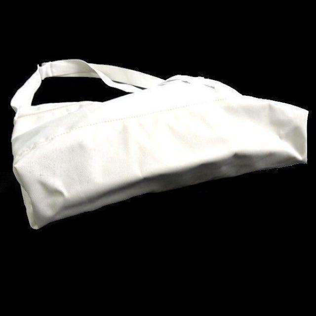 AOAKLEY オークリー ロゴ入り ショルダーバッグ ホワイト < ブランド AOAKLEY オークリー ロゴ入り ショルダーバッグ ホワイト < ブランドの