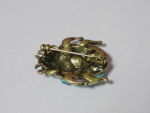 新品 アンティーク調てんとう虫ブローチ 黄緑系 < 女性アクセサリー/時計  新品 アンティーク調てんとう虫ブローチ 黄緑系 < 女性アクセサリー/時計の