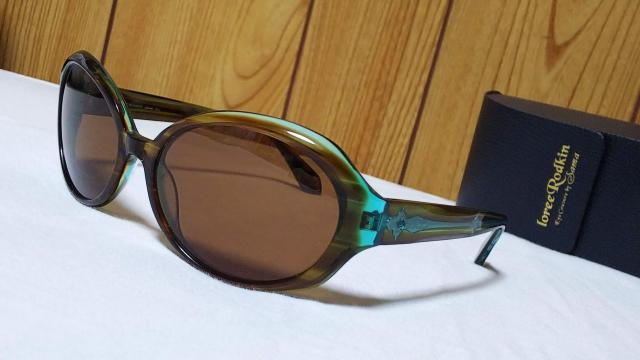 正規未 レア ローリーロドキン ミルグレイ ゴシッククロスサングラス グラマラスグラデーションフレーム 茶~緑 ラグジュアリー 箱 < ブランド 正規未 レア ローリーロドキン ミルグレイ ゴシッククロスサングラス グラマラスグラデーションフレーム 茶~緑 ラグジュアリー 箱 < ブランドの