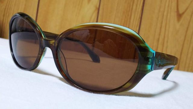 正規未 レア ローリーロドキン ミルグレイ ゴシッククロスサングラス グラマラスグラデーションフレーム 茶~緑 ラグジュアリー 箱 < ブランド 正規未 レア ローリーロドキン ミルグレイ ゴシッククロスサングラス グラマラスグラデーションフレーム 茶~緑 ラグジュアリー 箱 < ブランドの